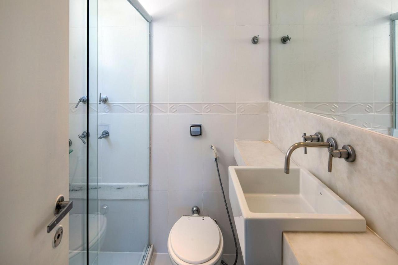 Confortavel E Seguro 2 Quartos Com Varanda No Leme Rio de Janeiro Exterior photo